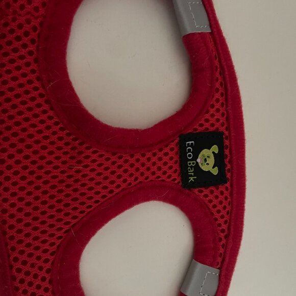 EcoBark Red Mesh Dog/Cat Harness - Picture 2 of 7